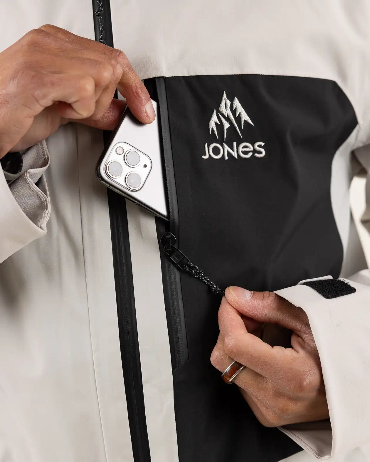 Men’s MTN Surf Recycled Insulated Parka | Jones Men’s MTN Surf Recycled Insulated Parka Jones Snowboards High Performance