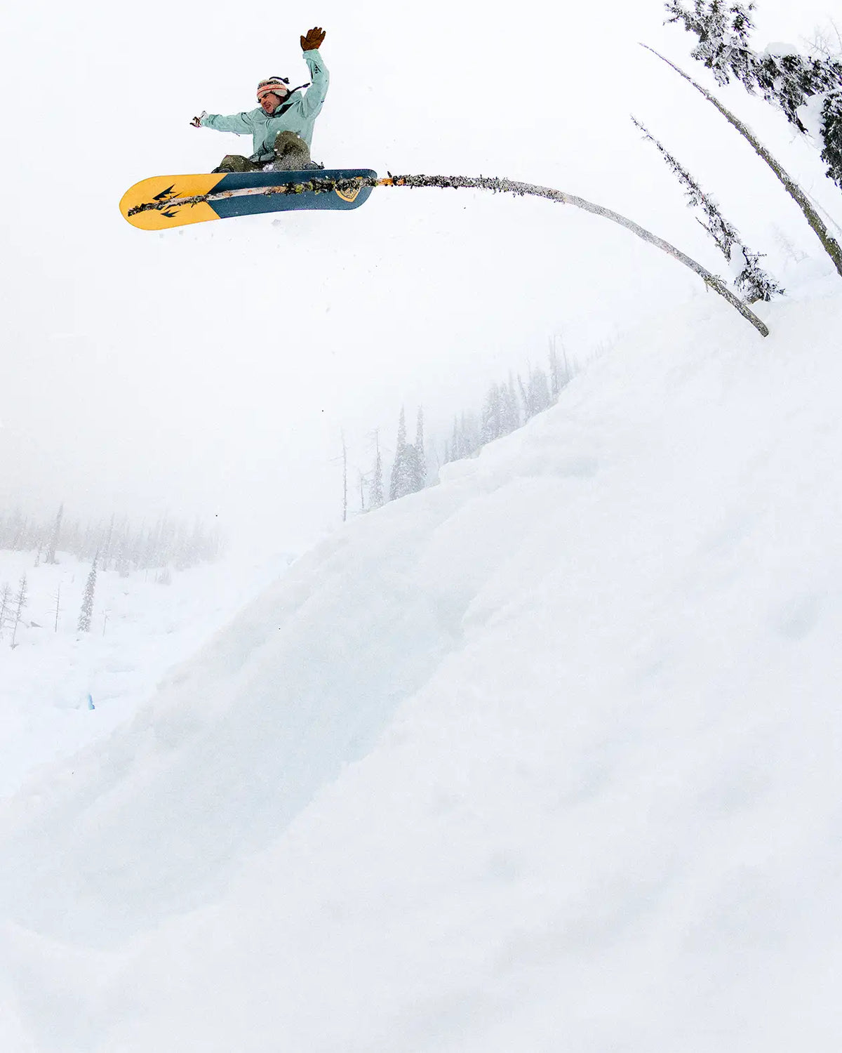 Men's Frontier 2.0 Snowboard | Jones