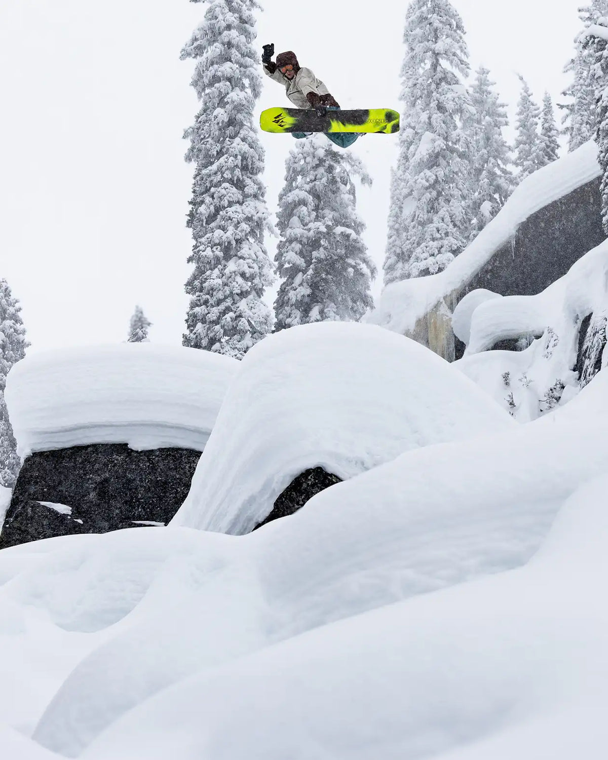 Men's Howler Snowboard | Jones