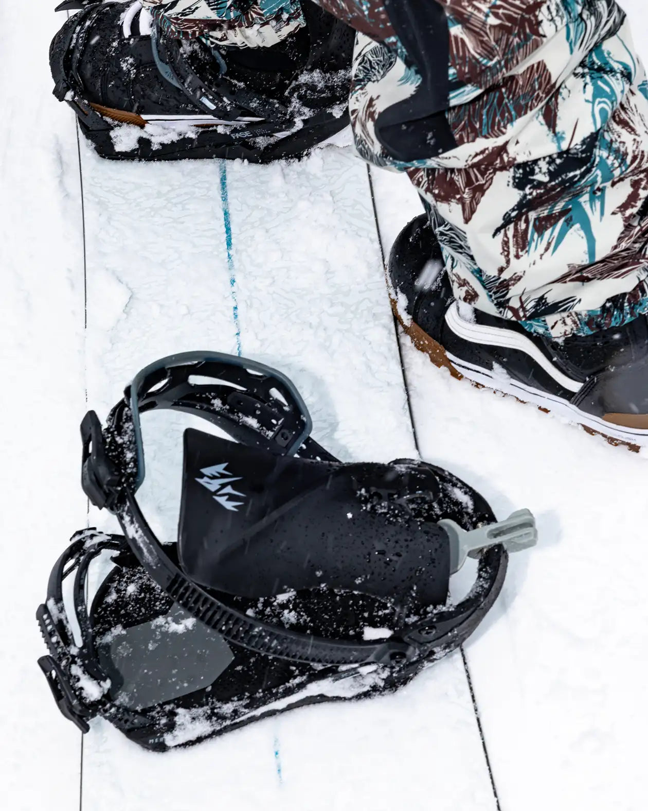 Mercury FASE® Snowboard Binding | Jones Mercury FASE® Snowboard Binding | Jones