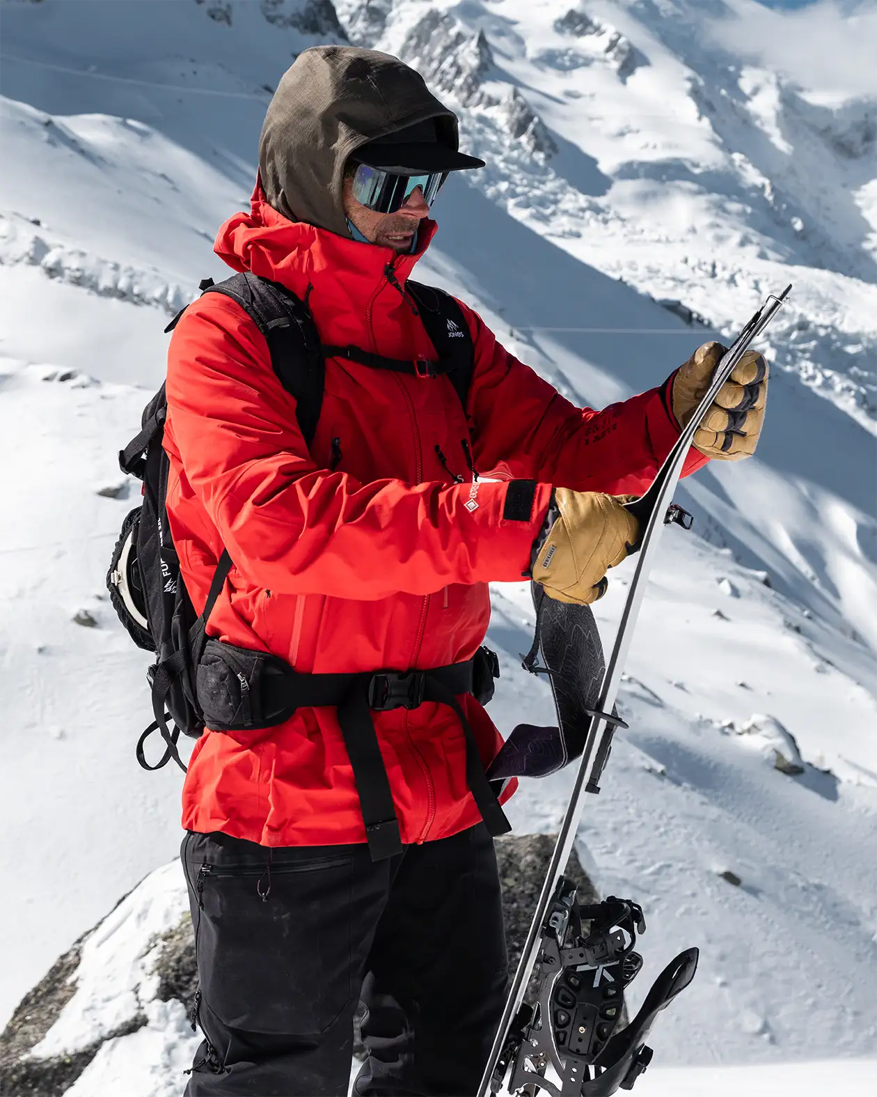 Men’s Higher GORE-TEX® 3L Jacket Men’s Higher GORE-TEX® 3L Jacket Outerwear Jones Snowboards High Performance