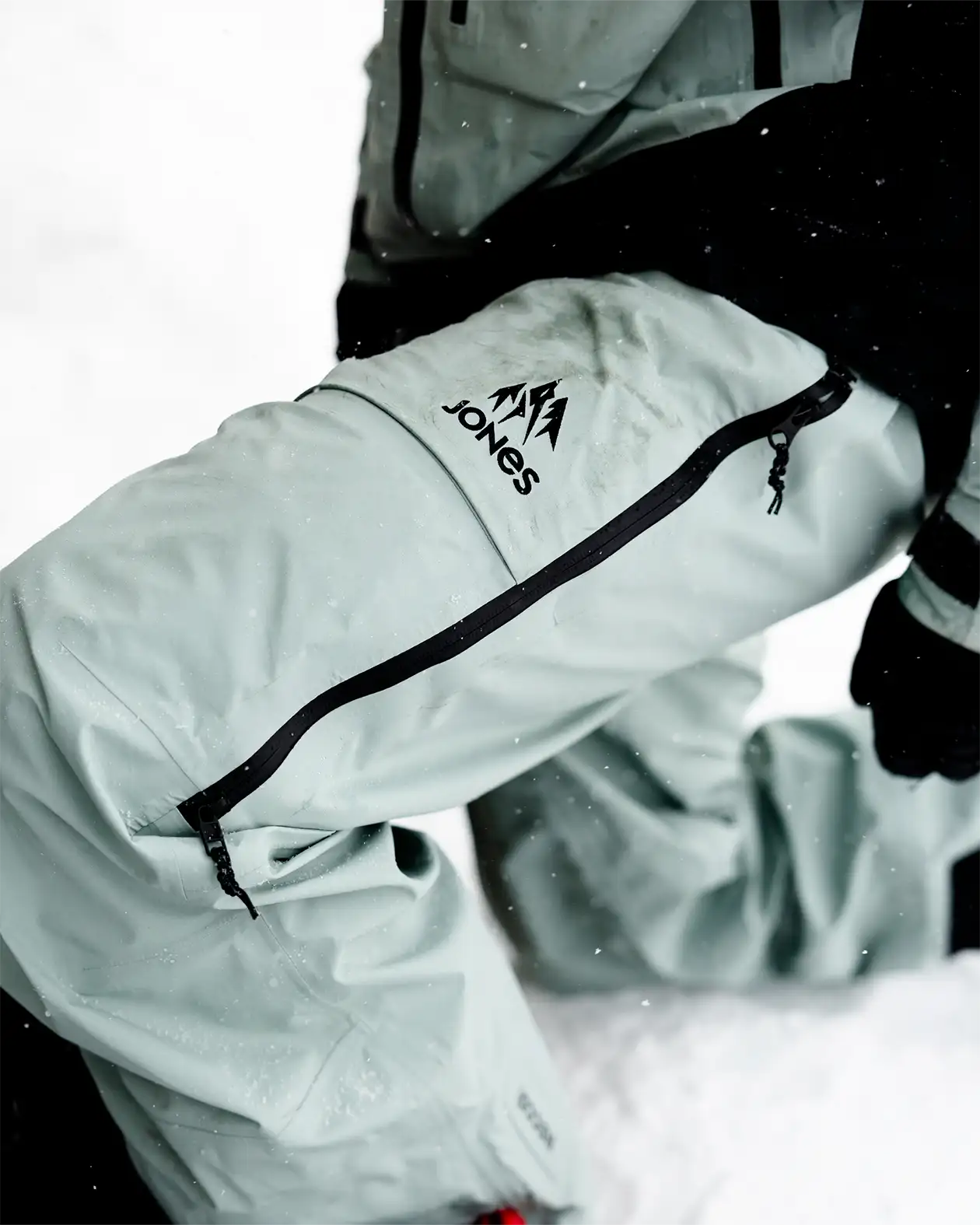 Men’s Higher GORE-TEX® 3L Bibs Men’s Higher GORE-TEX® 3L Bibs Outerwear Jones Snowboards High Performance