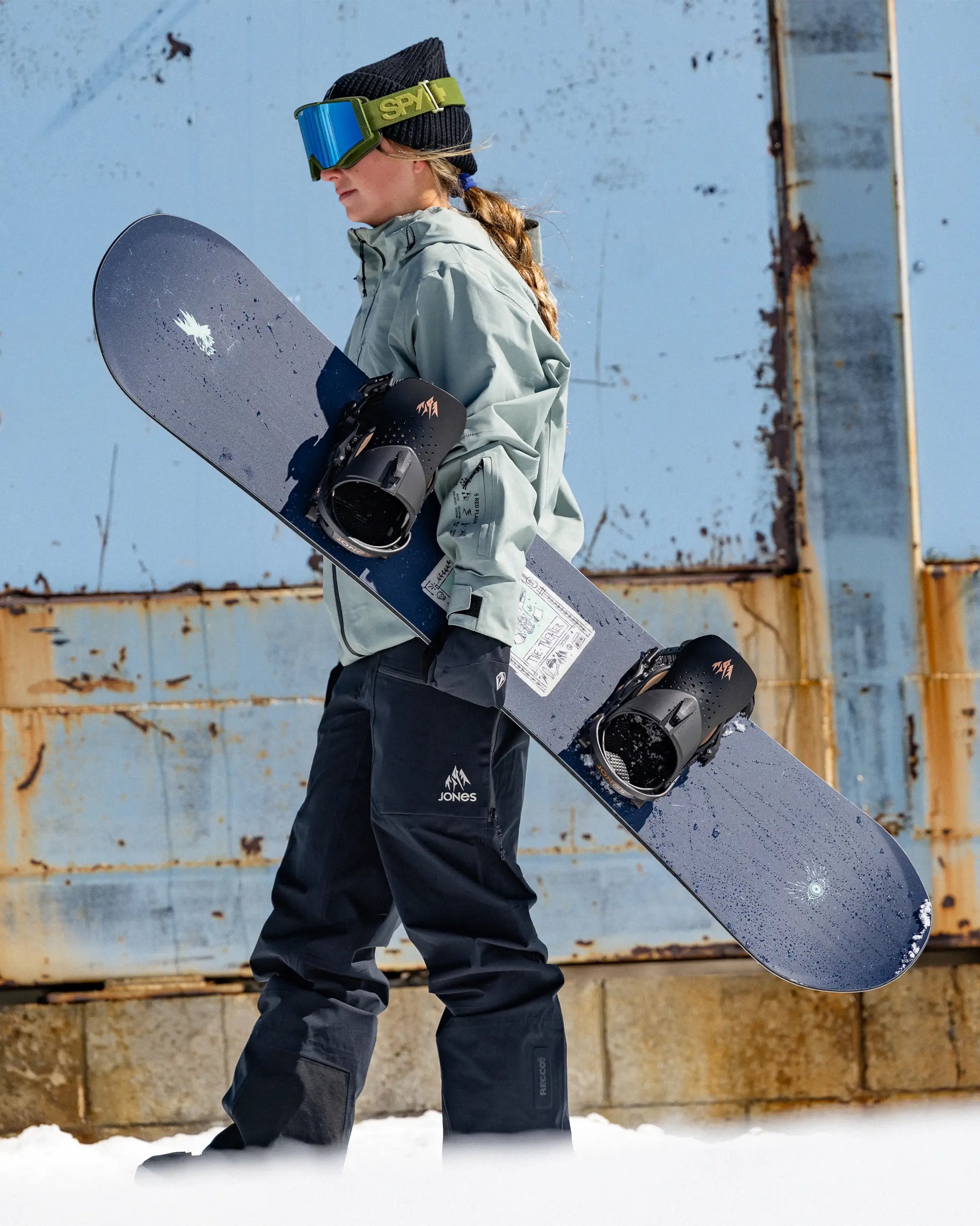 Women's Tweaker 2.0 Snowboard Women's Tweaker 2.0 Snowboard Snowboards Jones Snowboards High Performance